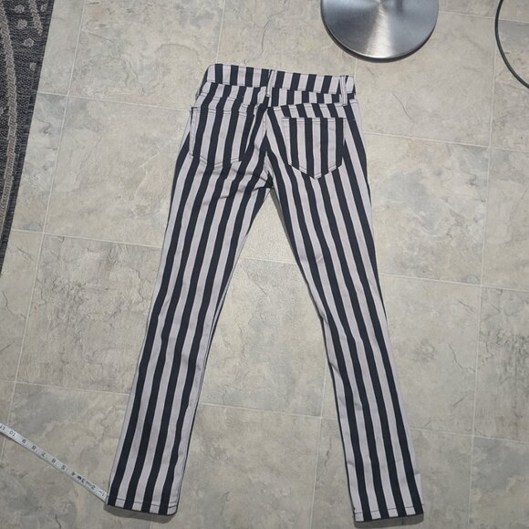 Black and white stripe pants - Picture 4 of 8